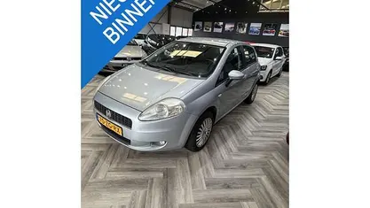 Grijs Occasion 2008 Fiat Grande Punto Dynamic Hatchback | € 1.800 (Goede deal)