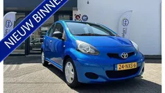 Blauw Gebruikt 2011 Toyota Aygo Hatchback | € 3.210 (Eerlijke prijs)