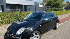 Zwart, metallic lak Gebruikt 2013 Alfa Romeo MiTo Distinctive Hatchback | € 7.995 (Eerlijke prijs)