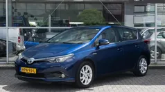 Blauw Gebruikt 2017 Toyota Auris Hybrid Business Edition Hatchback | € 16.450 (Goede deal)