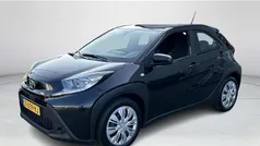 Gebruikt 2024 Toyota Aygo Play Hatchback | € 17.900 (Eerlijke prijs)