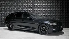 Zwart Gebruikt 2022 BMW 330e M Sport Stationwagen | € 39.900 (Eerlijke prijs)
