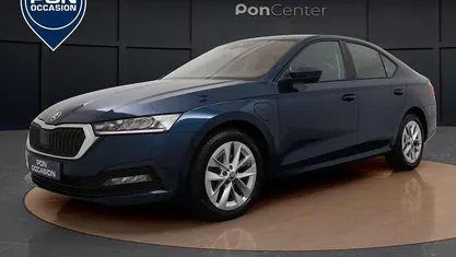 Blauw Gebruikt 2022 Skoda Octavia Business Line Hatchback | € 23.450 (Goede deal)