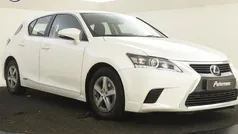 Wit Gebruikt 2017 Lexus CT200h Hatchback | € 15.299 (Eerlijke prijs)