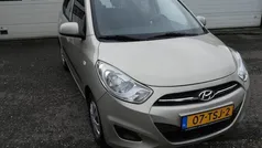 Beige, metallic lak Gebruikt 2012 Hyundai i10 Hatchback | € 3.950 (Eerlijke prijs)