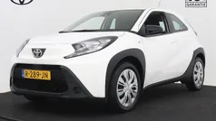 Gebruikt 2022 Toyota Aygo Play Hatchback | € 15.450 (Eerlijke prijs)