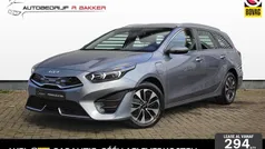 Zilver Gebruikt 2022 Kia Ceed Vision Hatchback | € 21.995 (Eerlijke prijs)