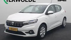 Wit Gebruikt 2021 Dacia Sandero Comfort Hatchback | € 14.840 (Eerlijke prijs)