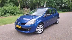 Blauw Gebruikt 2007 Renault Clio II Extreme Hatchback | € 1.949 (Eerlijke prijs)