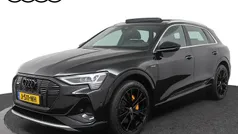 Zwart Gebruikt 2020 Audi e-tron Basis SUV | € 28.795 (Eerlijke prijs)