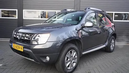 Grijs Occasion 2016 Dacia Duster Prestige SUV | € 8.500 (Goede deal)