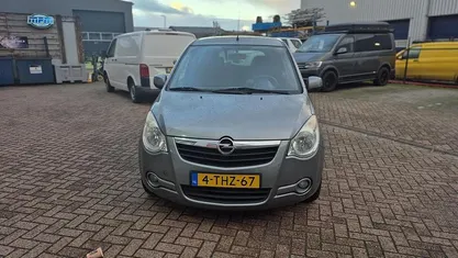 Grijs Occasion 2014 Opel Agila Hatchback | € 5.900 (Eerlijke prijs)
