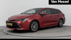 Rood Gebruikt 2020 Toyota Corolla Stationwagen | € 22.935 (Eerlijke prijs)