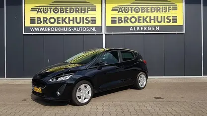 Zwart (metallic) Gebruikt 2018 Ford Fiesta Trend Hatchback | € 3.800 (Super prijs)