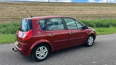 Rood Gebruikt 2008 Renault Scénic II MPV | € 1.450 (Goede deal)