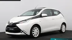 Gebruikt 2016 Toyota Aygo X-wave Hatchback | € 7.900 (Eerlijke prijs)