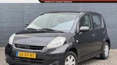 Zwart Gebruikt 2007 Daihatsu Sirion Hatchback | € 2.150 (Eerlijke prijs)