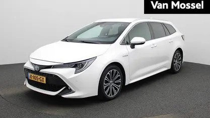 Wit Occasion 2021 Toyota Corolla Executive Stationwagen | € 23.445 (Goede deal)