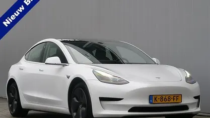 Wit Gebruikt 2020 Tesla Model 3 Standard Range Sedan | € 20.450 (Eerlijke prijs)