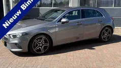 Grijs, metallic lak Gebruikt 2019 Mercedes A200 Premium Plus Hatchback | € 29.500 (Eerlijke prijs)