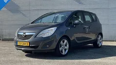 Grijs, metallic lak Gebruikt 2010 Opel Meriva Edition MPV | € 4.250 (Eerlijke prijs)