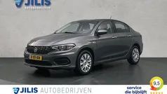 Grijs Gebruikt 2017 Fiat Tipo Lounge Sedan | € 8.450 (Eerlijke prijs)