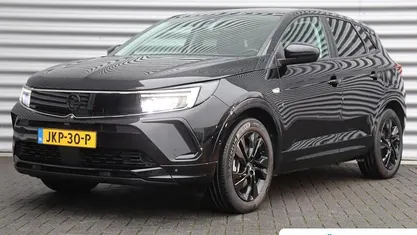 Zwart Occasion 2023 Opel Grandland X SUV | € 27.895 (Eerlijke prijs)
