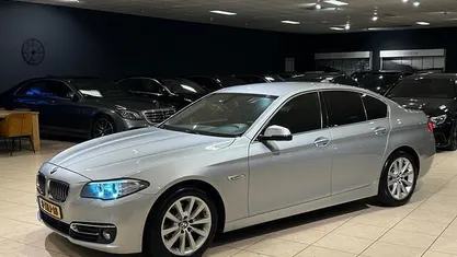 Grijs (metallic) Occasion 2014 BMW 520 Sedan | € 13.950 (Eerlijke prijs)