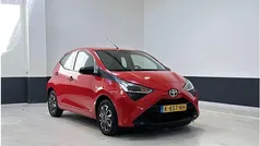 Rood Gebruikt 2021 Toyota Aygo Hatchback | € 9.749 (Goede deal)