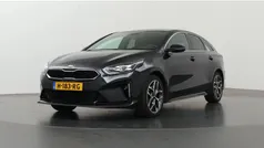 Zwart, metallic lak Gebruikt 2020 Kia ProCeed GT-Line Hatchback | € 17.935 (Eerlijke prijs)