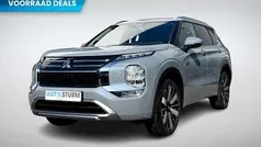 Gebruikt 2025 Mitsubishi Outlander P-HEV Instyle SUV | € 58.245 (Eerlijke prijs)