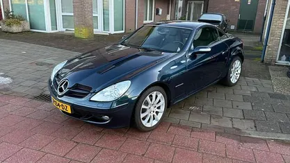 Blauw (metallic) Occasion 2008 Mercedes SLK200 Cabriolet | € 10.645 (Eerlijke prijs)