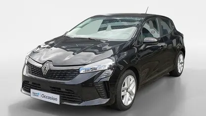 Gebruikt 2023 Renault Clio V Evolution Hatchback | € 17.435 (Eerlijke prijs)