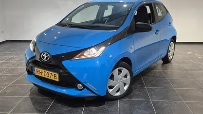 Occasion 2017 Toyota Aygo X-play Hatchback | € 7.900 (Eerlijke prijs)