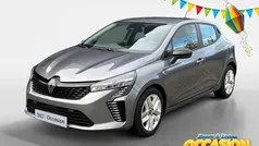 Gebruikt 2023 Renault Clio V Evolution Hatchback | € 16.435 (Eerlijke prijs)