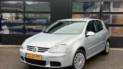 Grijs (metallic) Gebruikt 2008 VW Golf VI Hatchback | € 6.999 (Eerlijke prijs)