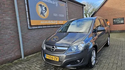 Grijs Occasion 2011 Opel Zafira Cosmo MPV | € 5.995 (Eerlijke prijs)
