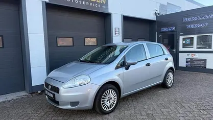 Grijs Gebruikt 2008 Fiat Grande Punto Active Hatchback | € 2.500 (Eerlijke prijs)