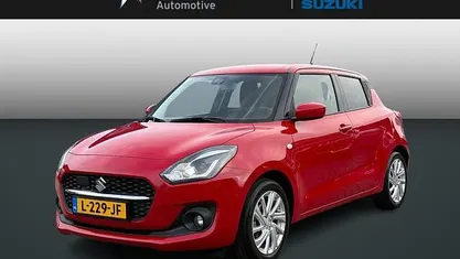 Rood Gebruikt 2021 Suzuki Swift Hatchback | € 16.425 (Eerlijke prijs)