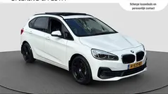 Wit Gebruikt 2019 BMW 218 Executive Stationwagen | € 18.590 (Eerlijke prijs)