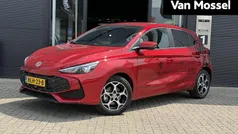 Rood Gebruikt 2025 MG MG3 Luxury Hatchback | € 24.995 (Eerlijke prijs)