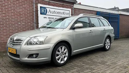 Occasion 2006 Toyota Avensis Luna Stationwagen | € 2.950 (Eerlijke prijs)