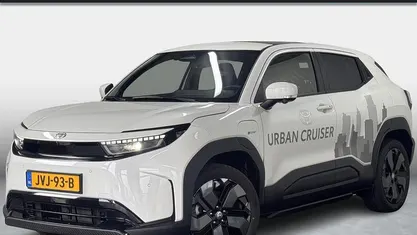 Nieuw Toyota Urban Cruiser Executive 11 kW (15 PK) 2026 Wit SUV