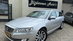 Grijs, metallic lak Gebruikt 2016 Volvo V70 Inscription Stationwagen | € 10.950 (Eerlijke prijs)