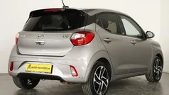 Bruin, metallic lak Gebruikt 2021 Hyundai i10 Premium Hatchback | € 12.900 (Eerlijke prijs)