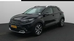 Zwart Gebruikt 2024 Kia Stonic GT-Line SUV | € 25.240 (Eerlijke prijs)