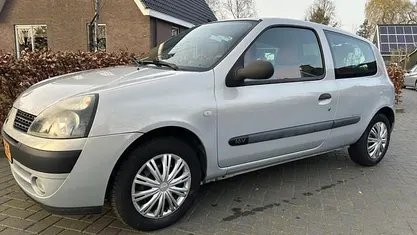 Occasion Renault Clio II Authentique 75 PK (55 kW) 2004 Hatchback