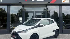 Wit Gebruikt 2017 Toyota Aygo Hatchback | € 6.950 (Eerlijke prijs)