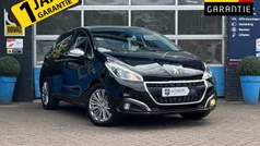 Zwart Gebruikt 2018 Peugeot 208 Allure Hatchback | € 11.870 (Eerlijke prijs)