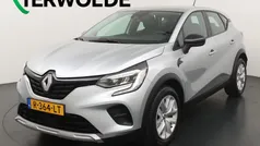 Grijs Gebruikt 2022 Renault Captur Zen SUV | € 19.795 (Eerlijke prijs)